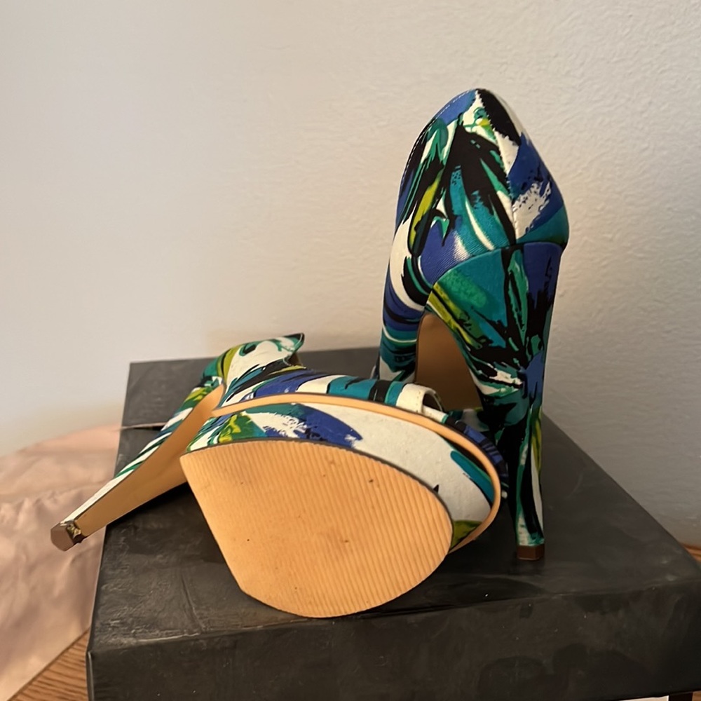 Dress shoe - Picture 2 of 4
